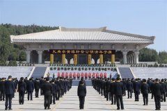 https://www.chinanews.app/uploads/allimg/200407/1-20040F9524J23-lp.jpg