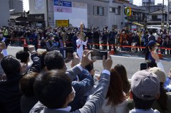 https://www.chinanews.app/uploads/allimg/210407/1_040F9140X5Q.jpg