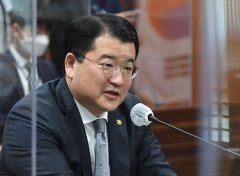 https://www.chinanews.app/uploads/allimg/210423/1_042314492VM3.jpg